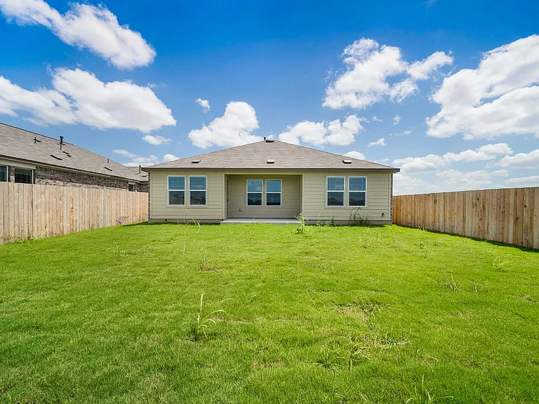 102 Sebring Cir — Photo 26