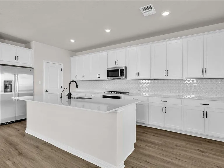 302 Willow Heights Dr — Photo 6