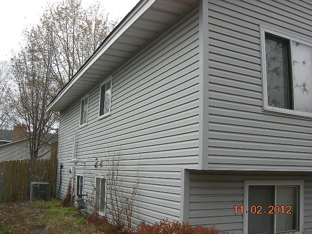 2nd image of 8584 Brant St NE