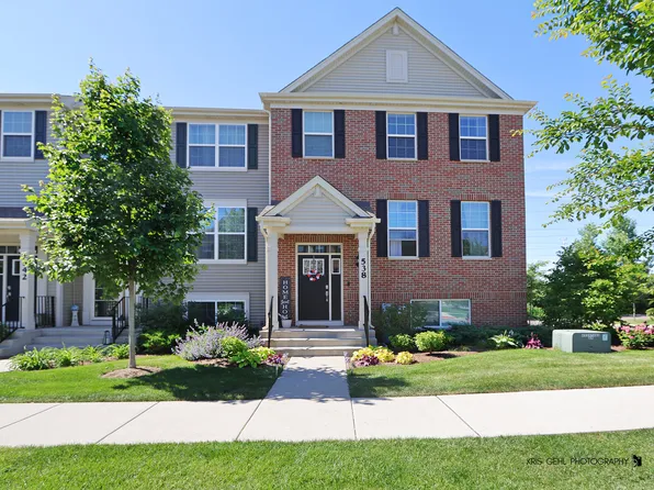 538 Cimmaron Cir, Crystal Lake, IL 60012