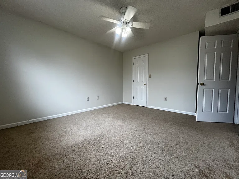 2165 S Milledge Ave — Photo 3