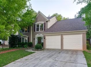 10880 Glenbarr Dr, Johns Creek, GA 30097