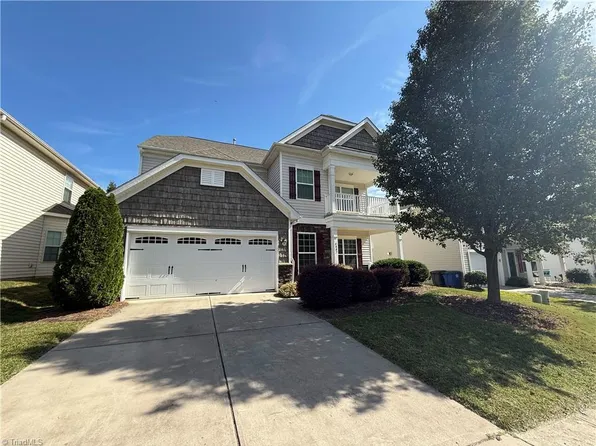 4887 Old Towne Village Cir, Pfafftown, NC 27040