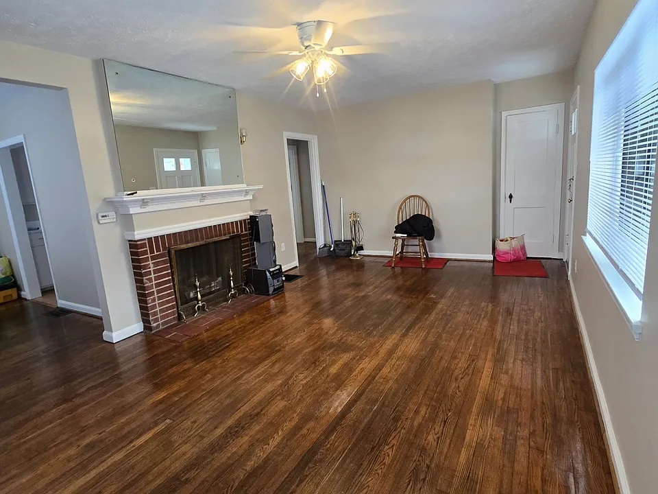 44 Miller Ave