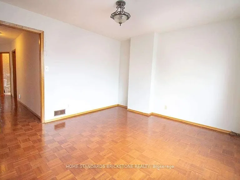 140 Essex St #2 — Photo 9