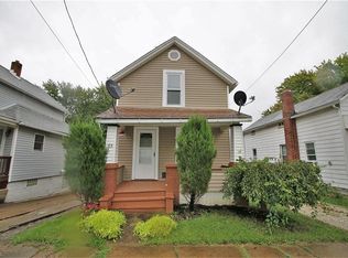 35 23rd St SW, Barberton, OH 44203