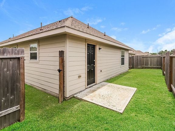 5th image of 8719 J C Oaks Cir