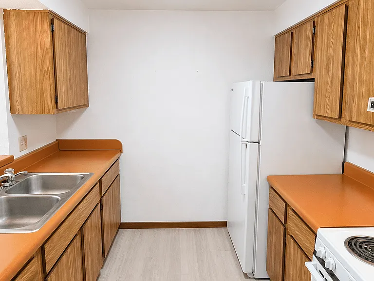 16 Green River Rd — Photo 13