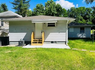 824 Brown St #A, Alton, IL 62002