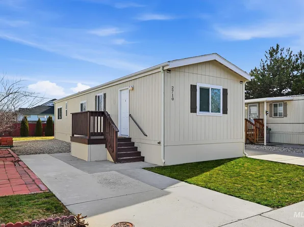 2710 N Pilgrim Ln, Boise, ID 83704