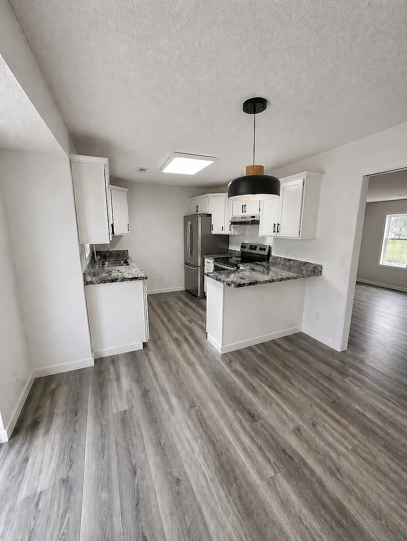 Building Photo - 404 E Malinda Dr