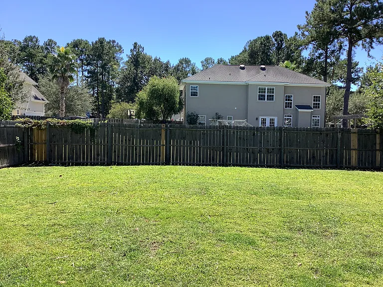 432 Laurel Hill Cir — Photo 14