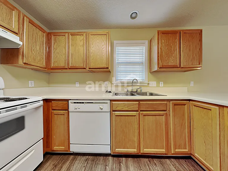 1907 Wheatfield Ct — Photo 3