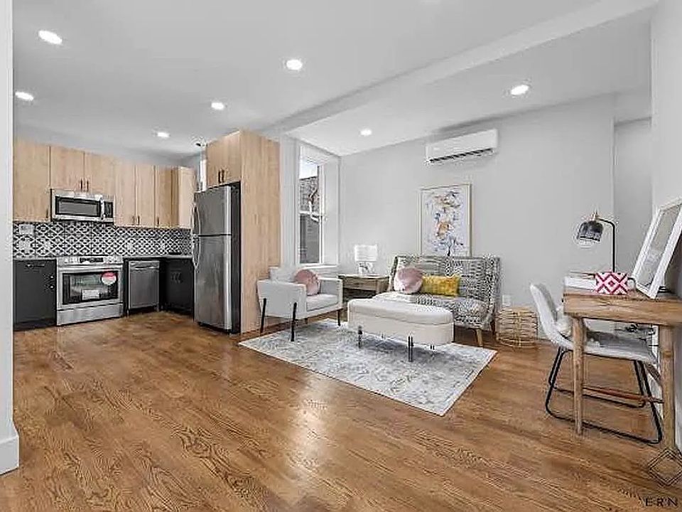 1st image of 610 Maple St #3L