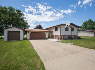 202 Thelma St, Hudson, IA