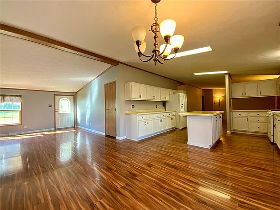4th image of 107 Francis Dr