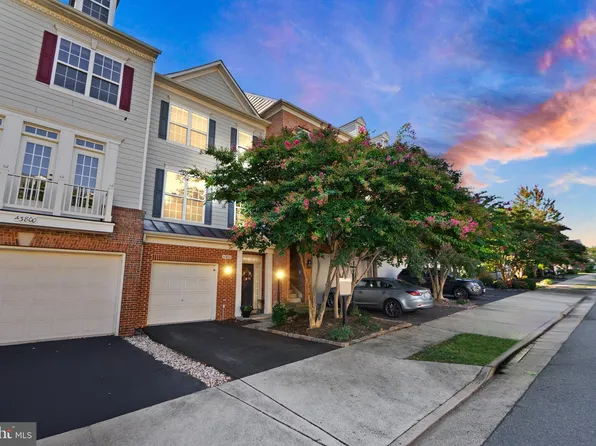 43802 Lees Mill Sq, Leesburg, VA 20176