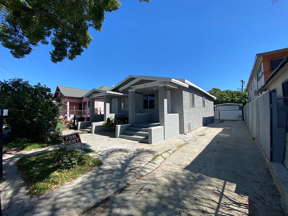 720.5 E 48th St #720-1/2
