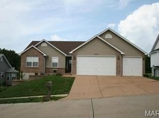 1633 Bermuda Dr, Festus, MO 63028