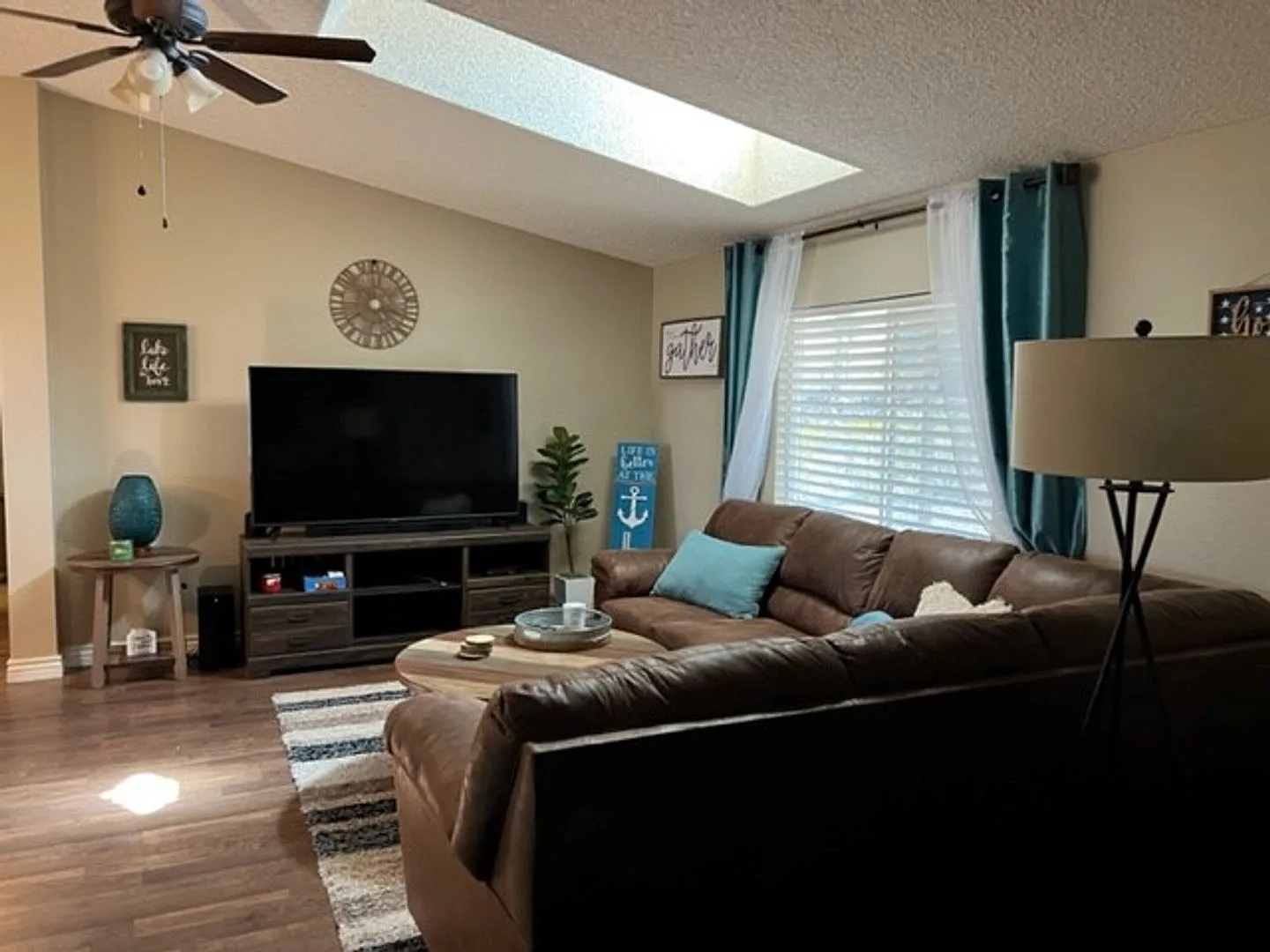 3 Bedroom Fully Furnished Winter Vacation Rental With View!/Utilities Included — Photo 4