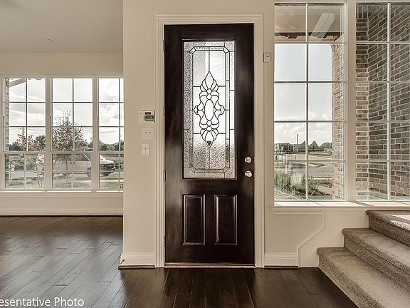 4th image of 4855 Shore Crest Dr