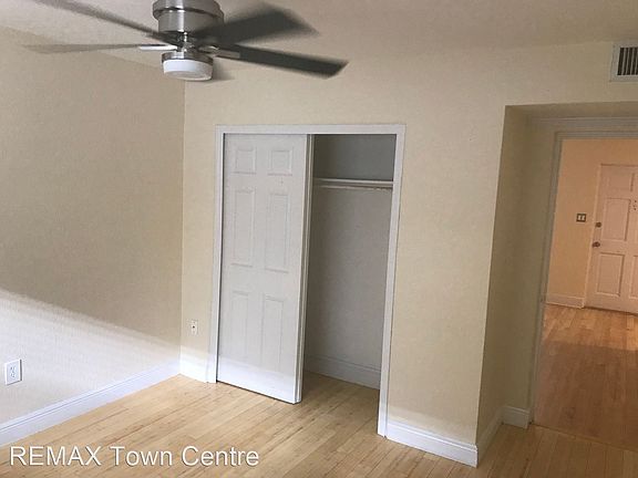 5th image of 225 E New Hampshire St APT 3