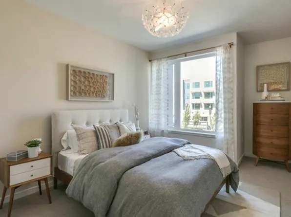52 Innes Ct APT 205, San Francisco, CA 94124