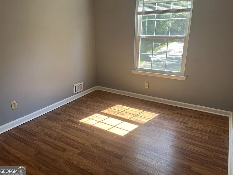 2561 Lewfield Cir SE — Photo 13