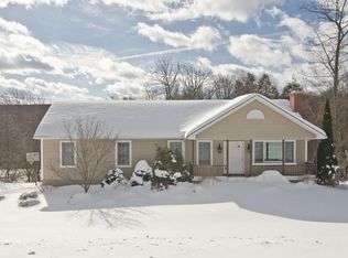 35 Briarwood Dr, Barkhamsted, CT 06063