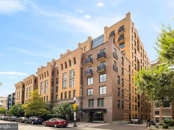 910 M St NW APT 330, Washington, DC 20001