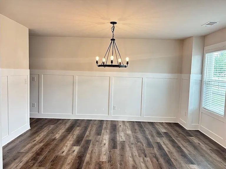 404 Fox Creek Dr — Photo 3