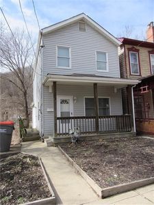 813 9th Ave, Beaver Falls, PA, 15010