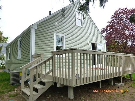 3rd image of 7 Conger Rd