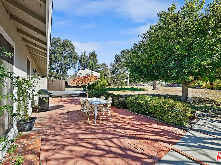 29242 Heathercliff Rd — Photo 3