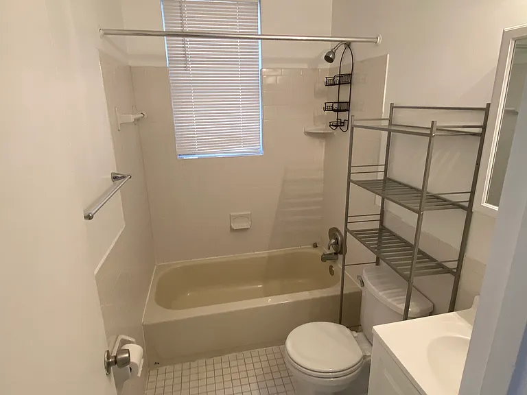 1420 Chapin St NW #206 — Photo 1