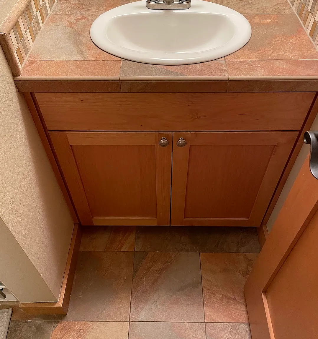 2 bed, 2.5 bath, 1160 sqft, $1,200 — Photo 4