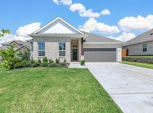 318 Ridge Dr, Justin, TX 76247