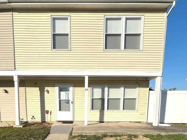 19 Lamont Ct, Sicklerville, NJ 08081