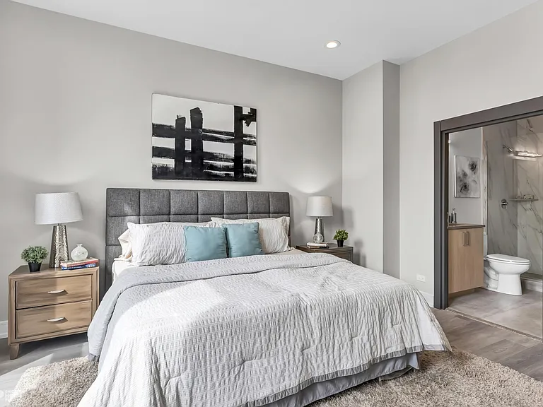 2406 W Armitage Ave #302 — Photo 9