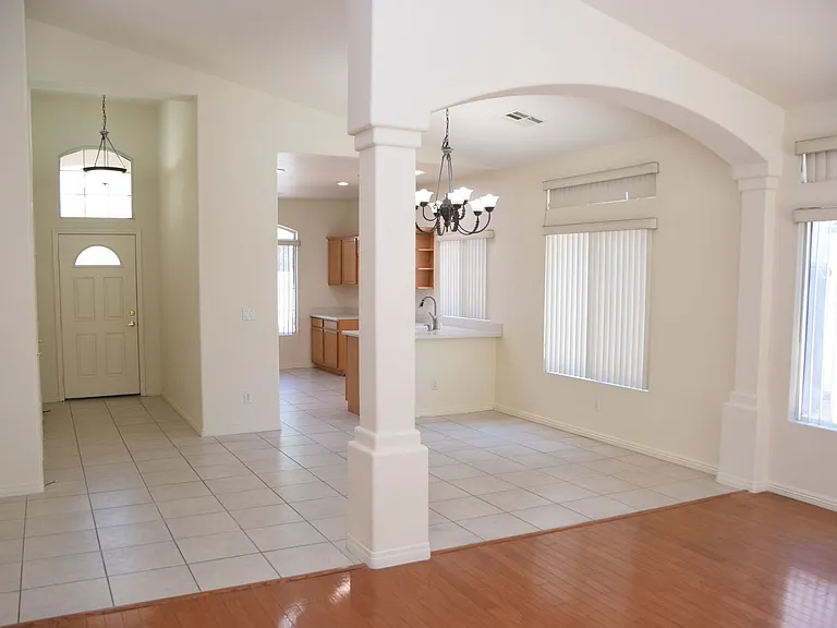 3847 Peachgate Ave — Photo 6