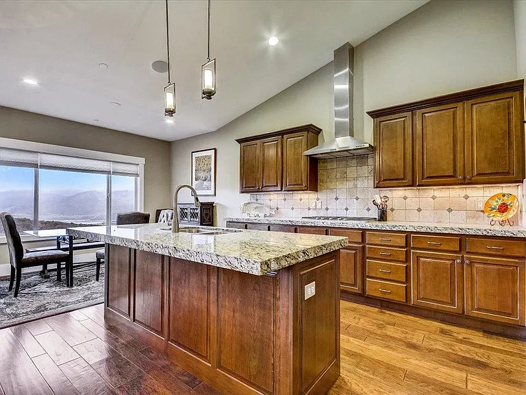 10223 N Rustler Ct — Photo 9