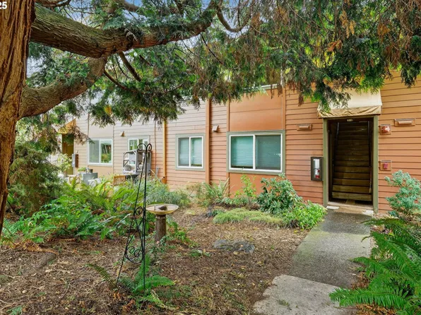 4653 NE Killingsworth St Unit 27, Portland, OR 97218