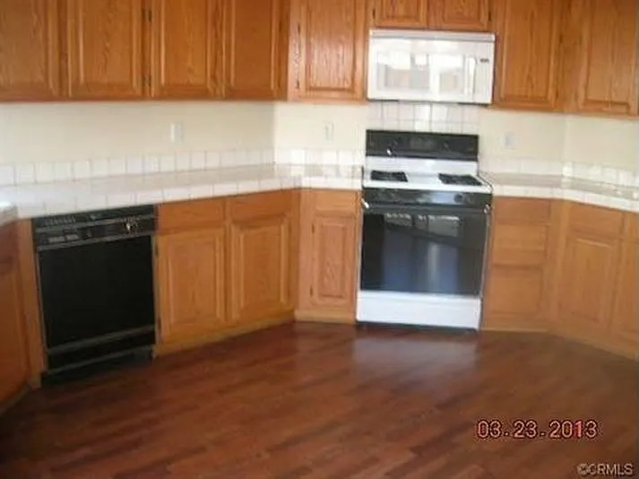 28886 Champions Dr — Photo 3