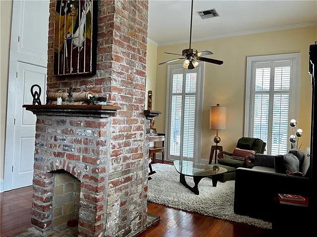 2126 Dublin St — Photo 9