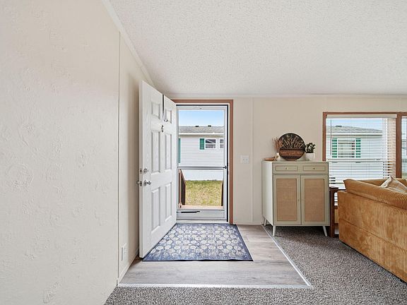 3rd image of 260 Storr