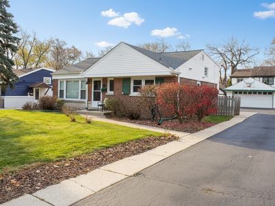 305 Maple St, Glen Ellyn, IL, 60137