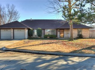 2401 S Lawn Pl, El Reno, OK 73036