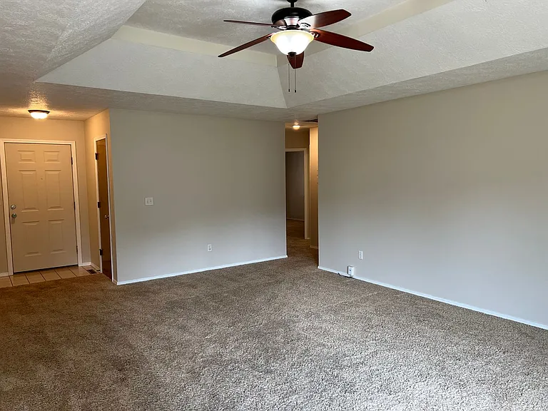 3243 S Nettleton Ave — Photo 4