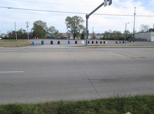 3302 S Nappanee St, Elkhart, IN 46517