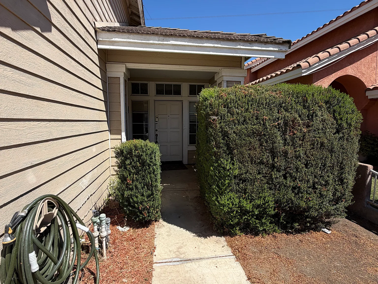 3 bed, 2.5 bath, 1707 sqft, $3,095 — Photo 2